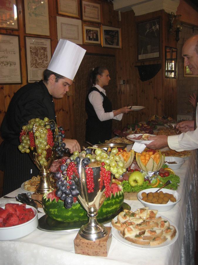 Hotel Pizzeria Ristorante "Al Leone" Villa del Conte Экстерьер фото